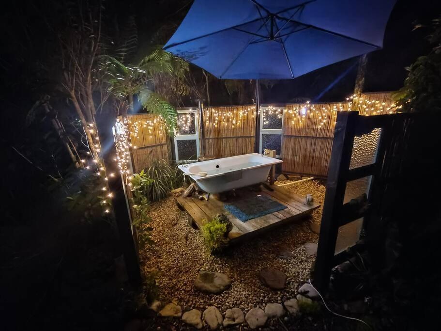 Gumboot Paradise Eco Stay Barrytown Eksteriør billede