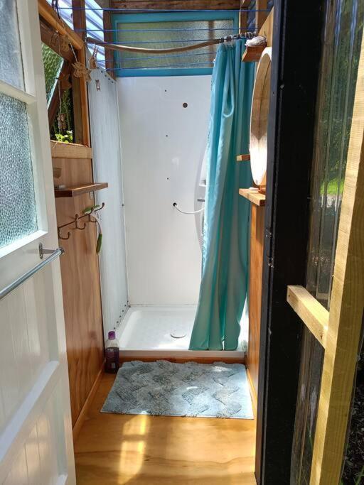 Gumboot Paradise Eco Stay Barrytown Eksteriør billede