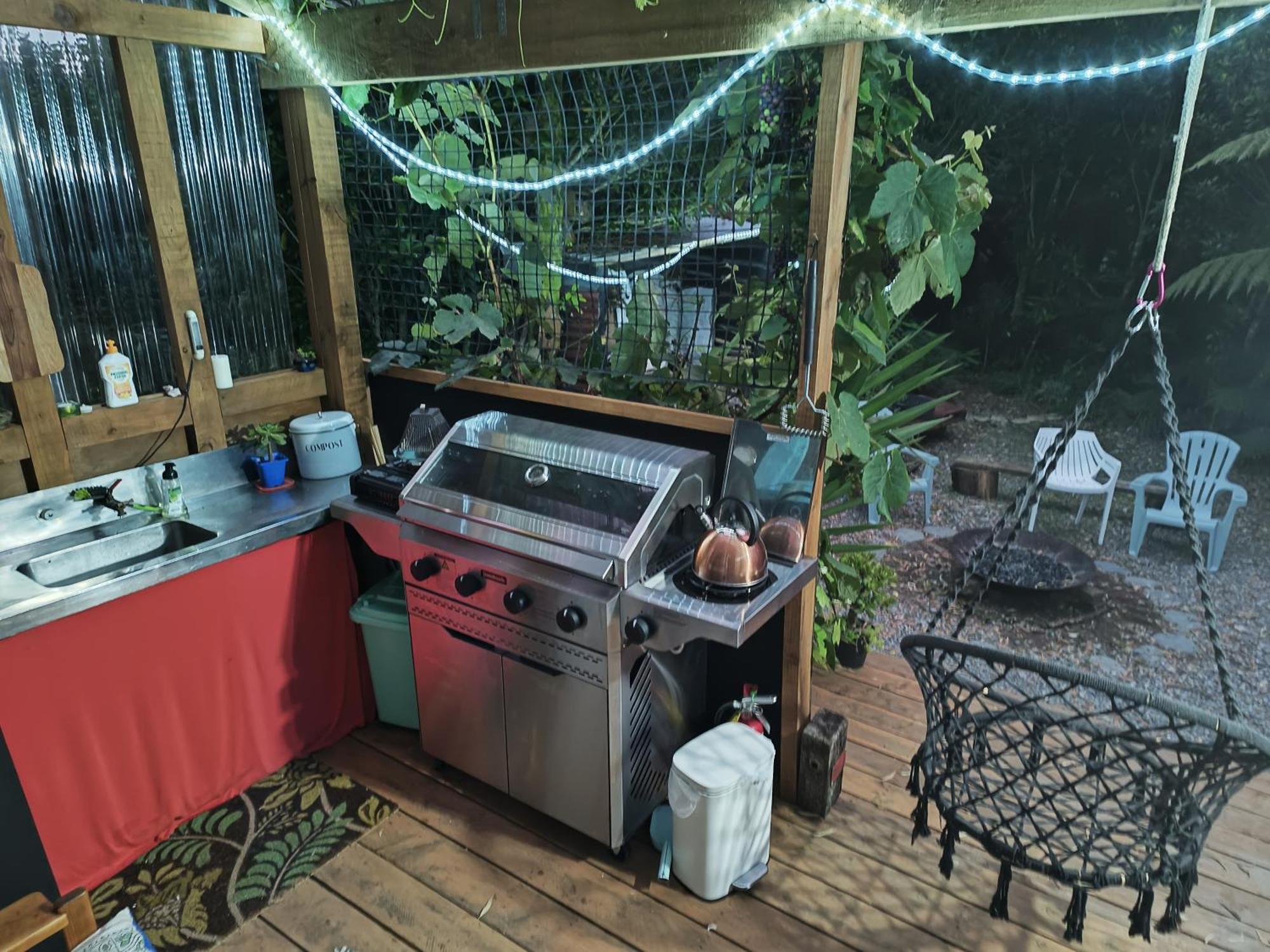 Gumboot Paradise Eco Stay Barrytown Eksteriør billede